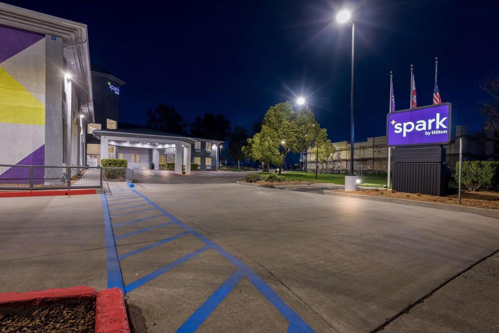 Spark By Hilton Williams Newly Opened 2025 Exterior photo