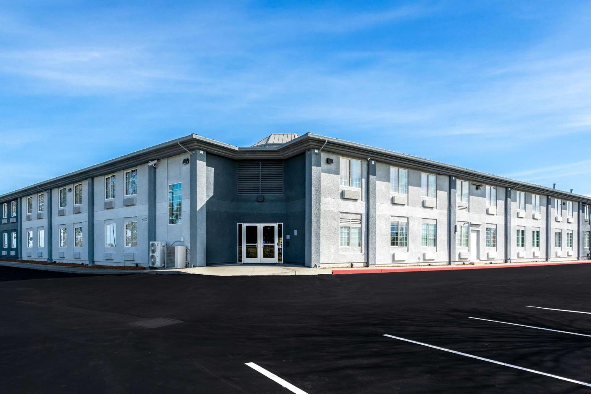 Spark By Hilton Williams Newly Opened 2025 Exterior photo